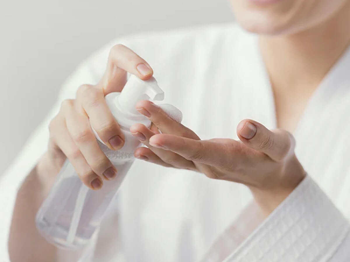 Тониктер және теріні тазарту: неліктен бұл қысқы күтімдегі must-have