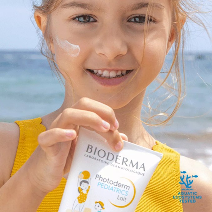 цена на Bioderma Photoderm Pediatrics Lait SPF 50+ Солнцезащитное молочко для детей, 200 мл